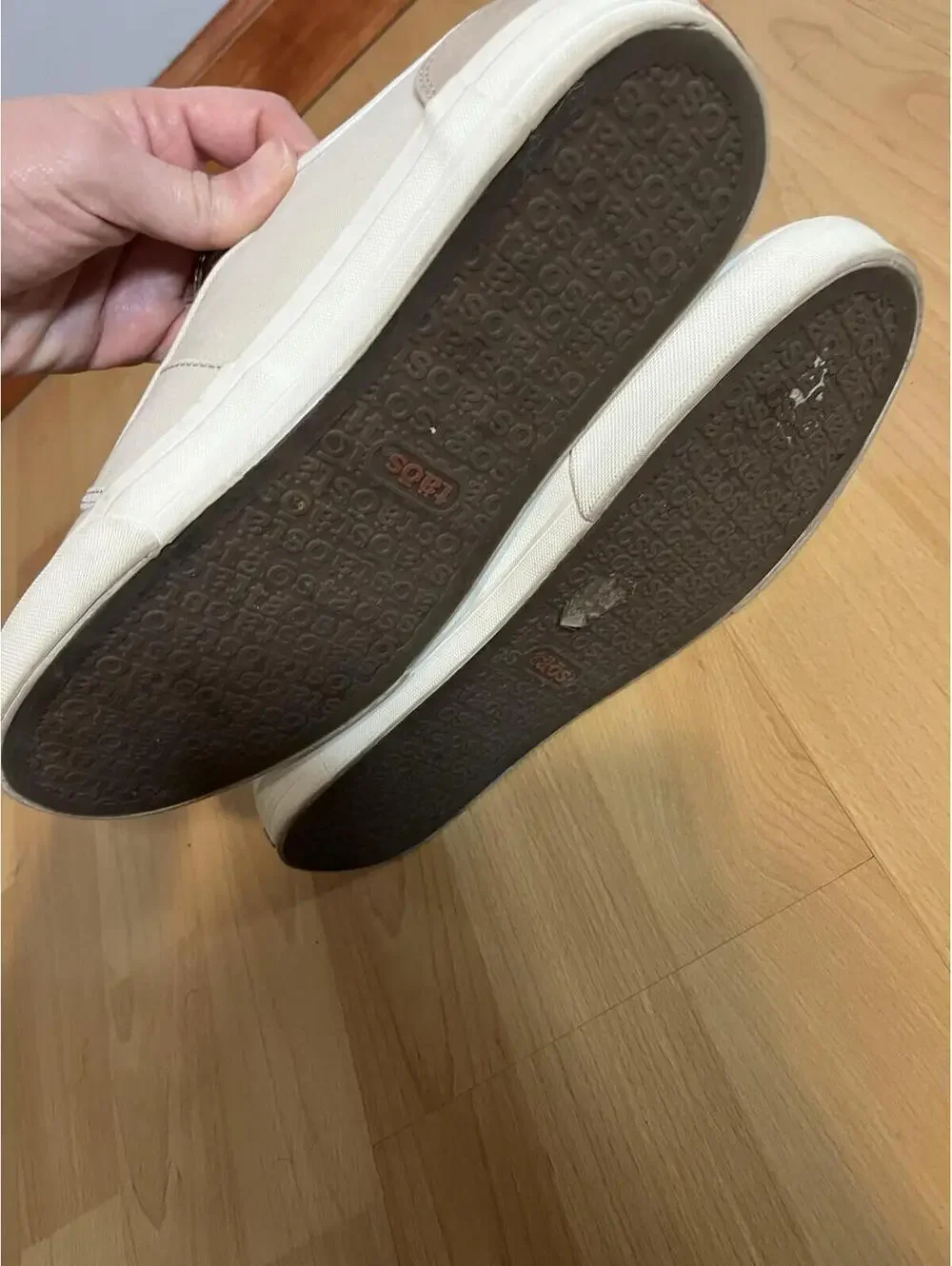 TAOS Super Soul Canvas Sneaker Tan Natural Woman’s Sz 9 Lace Up Shoe Preppy